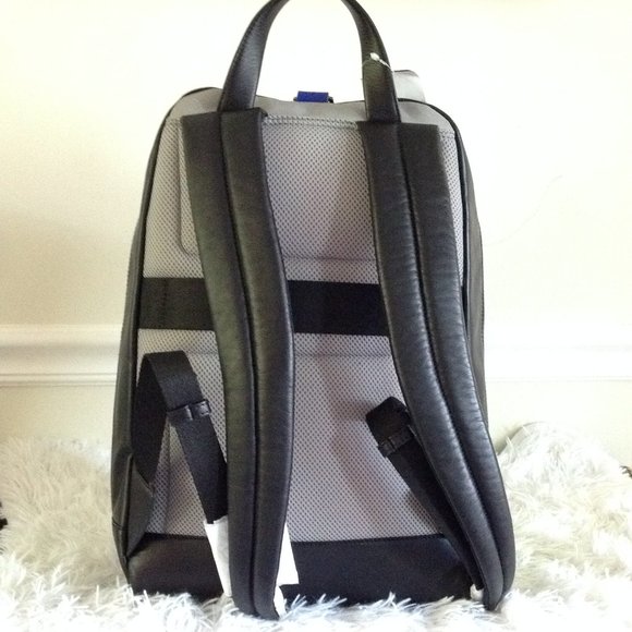 Piquadro Downtown Leather Backpack - Picture 5 of 12